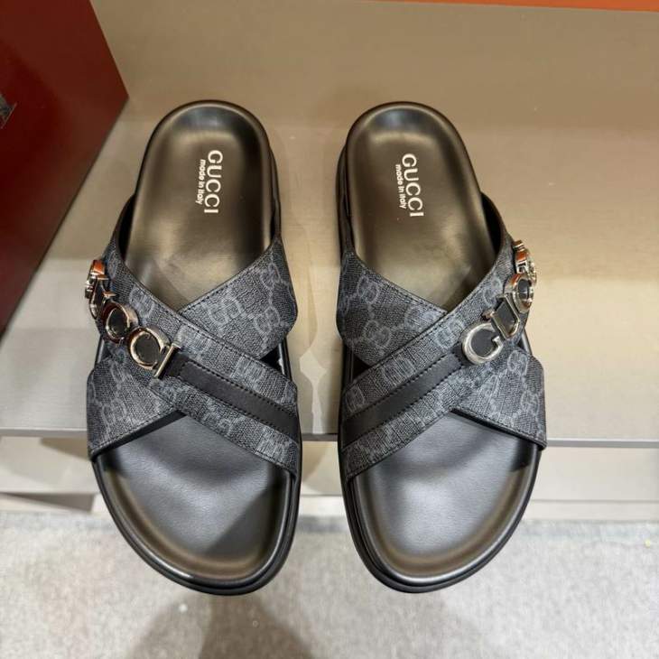 Picture of Gucci Slippers _SKUGuccisz38-45mnq02012415